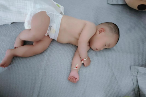 霸州孕妇显怀早的原因